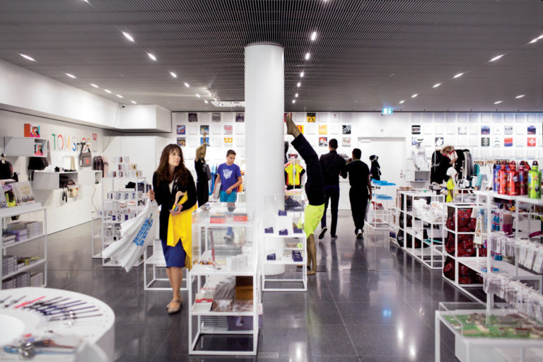 Tom boutique dans le Mus&eacute;e Olympique