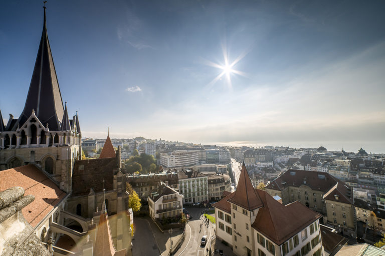 Vue g&eacute;n&eacute;rale sur Lausanne depuis la Cath&eacute;drale