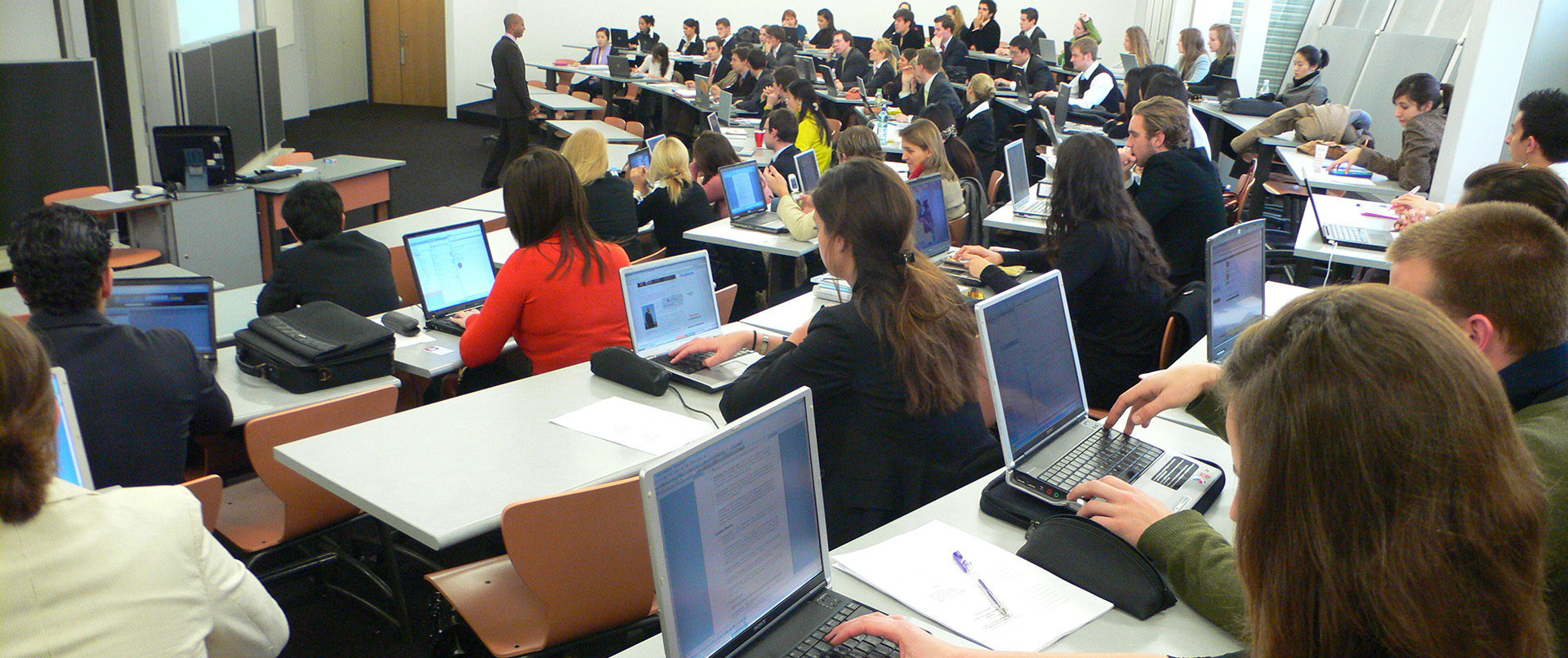Cours d'informatique &agrave; l'Ecole h&ocirc;teli&egrave;re de Lausanne (EHL)
