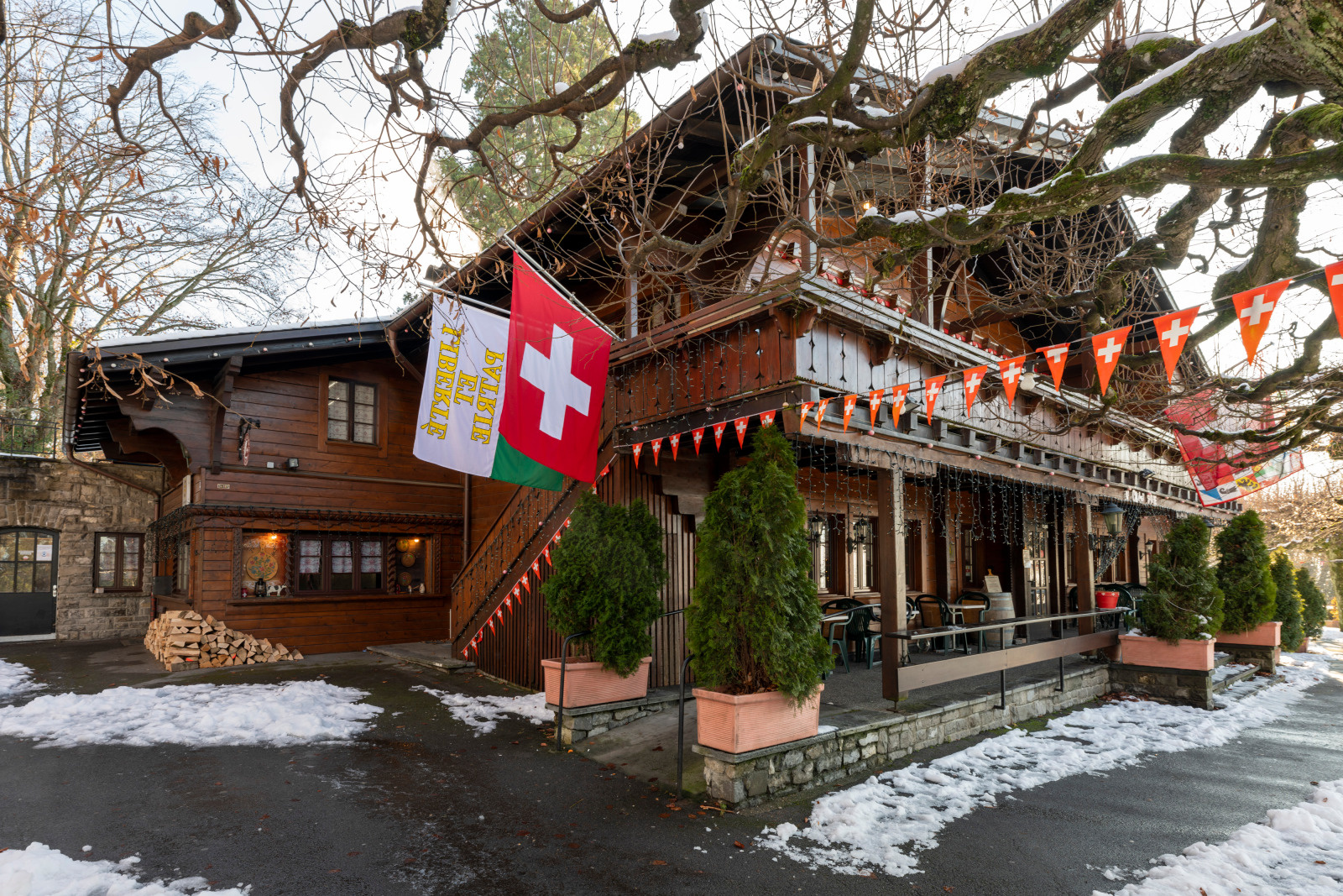 Le Chalet Suisse. Restaurant faisant partie de la liste des 44 bistrots historiques de Lausanne. Ayant recu le label "cafes historiques de Lausanne" par la Ville. Cafe historique de Lausanne
&copy;Florian Cella/Ville de Lausanne