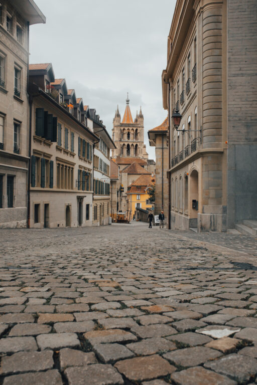 Vue sur la Cathedrale depuis le quartier de la Cite