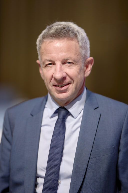 Directeur g&eacute;n&eacute;rale